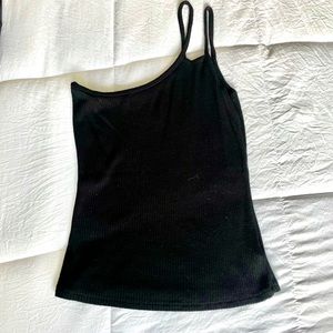 One shoulder, double strap tank top